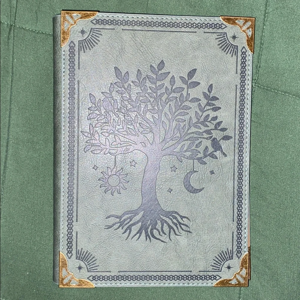 Green Six Ring Binder with Tree Design